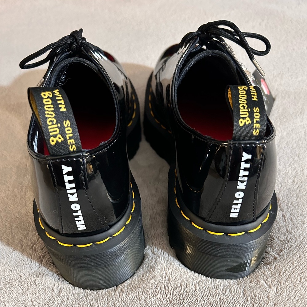 🔥❤️😻Dr. Martens 1461 QUAD HK Hello Kitty Patent Lamper+Hydro Leather😻❤️🔥 - Picture 10 of 16